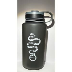 Water Bottle 32 oz
Snake design￼